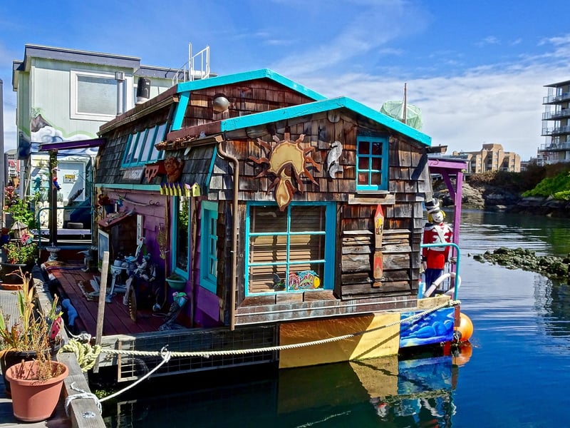 Floating House Experience